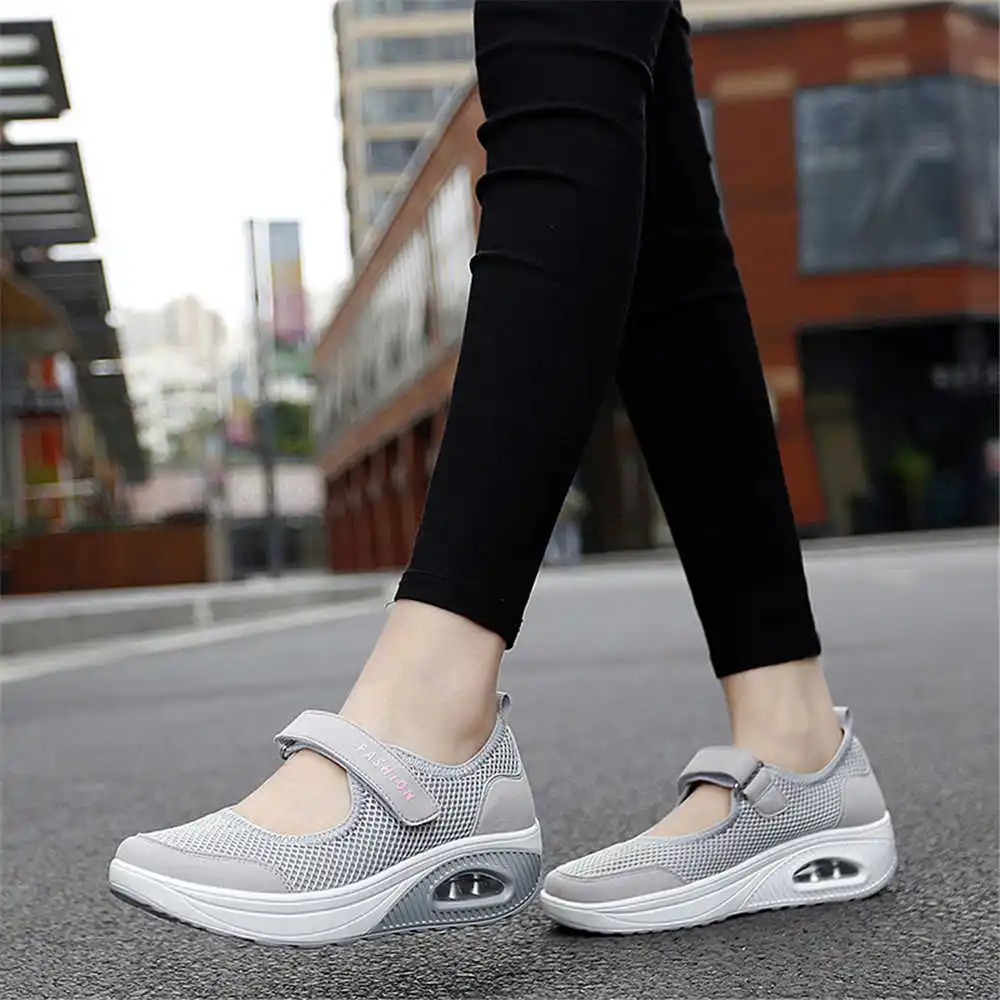 Luxury Lifestyle Grooming Lounge - 36-41 Halbsaison farbige Turnschuhe Walking Skates